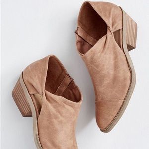 Report Dougie Ankle Booties | Size 8.5